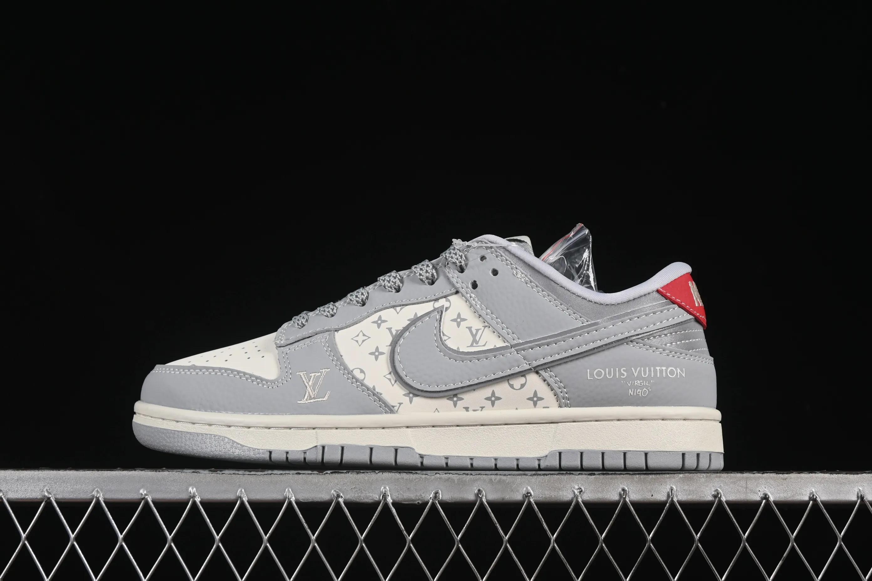 All categories Air Jordan Jordan series basketball shoes Air Jordan 1 Low high-end customized low-top sneakers Air Jordan 1 Low AJ1 Joe 1 LV joint classic gray and white high-end customized low-top retro basketball shoes SC9207-426